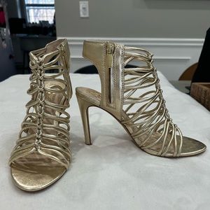 Vince Camuto High Heels in Egyptian Gold